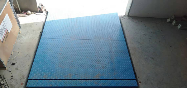 固定登車橋 (1) 固定登車橋 (1)